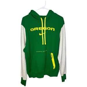 Oregon Ducks by Nike Pullover Hoodie